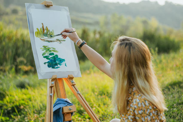 istock Artist in nature 1272235523