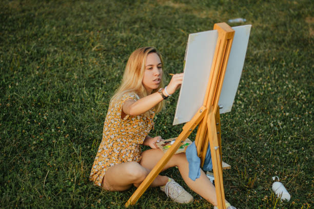 istock Artist in nature 1272235741