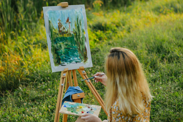 istock Artist in nature 1272236422