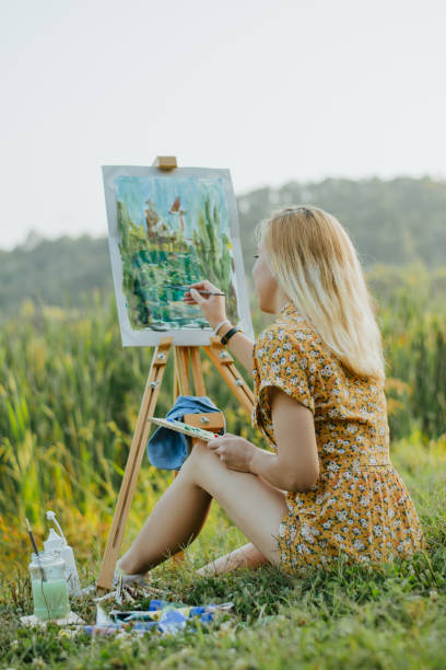 istock Artist in nature 1272237107