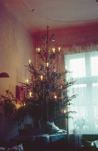 istock Christmas morning in an old Berlin apartment 1272313899