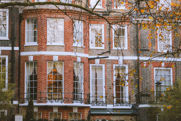 istock Street of london 1272328577