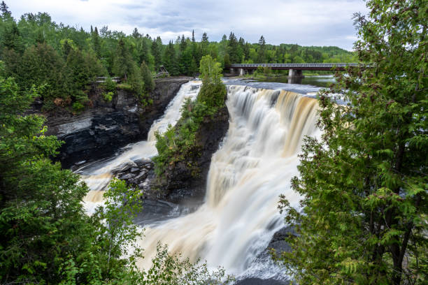 провинциальный парк какабека-фолс, онтарио, канада - thunder bay canada ontario provincial park стоковые фото и изображения