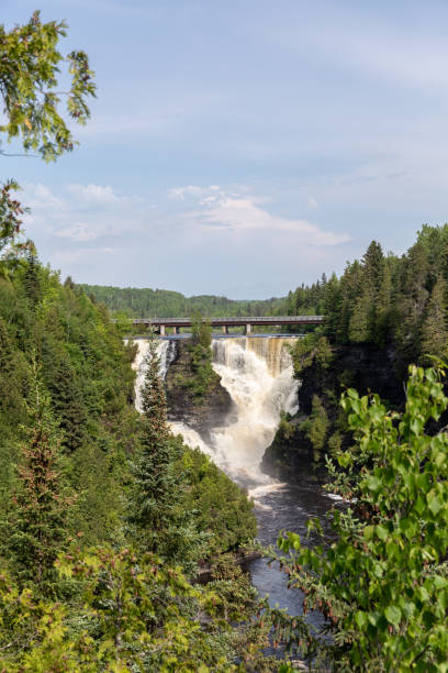 провинциальный парк какабека-фолс, онтарио, канада - thunder bay canada ontario provincial park стоковые фото и изображения