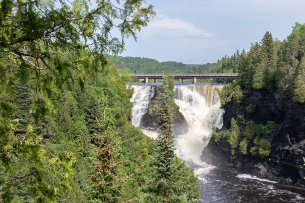 kakabeka falls parco provinciale, ontario, canada - thunder bay canada ontario provincial park foto e immagini stock