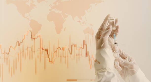 mano del médico en jeringa de sujeción de guante blanco con chorro de preparación de la aguja con gráfico del mercado de valores y fondo del globo. - healthcare and medicine science finance graph fotografías e imágenes de stock