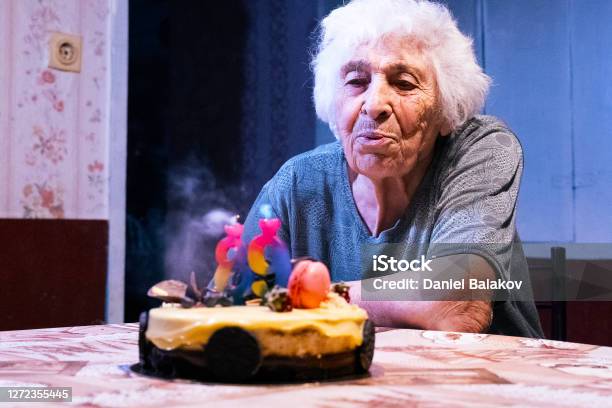 El Cumpleaños De Mi Abuela Durante El Covid1 Feliz Cumpleaños Abuela Fiesta De Cumpleaños Con de la abuela El Cumpleaños De Mi Abuela Durante El Covid1 Feliz Cumpleaños Abuela Fiesta De Cumpleaños Con