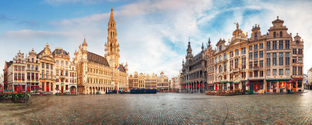 brussels - panorama of grand place at sunrise, belgium - brussels imagens e fotografias de stock