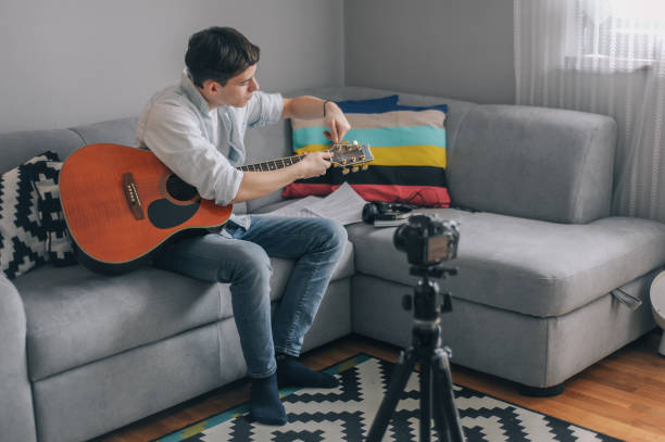 istock Guitarist Youtuber vlogging 1272371054