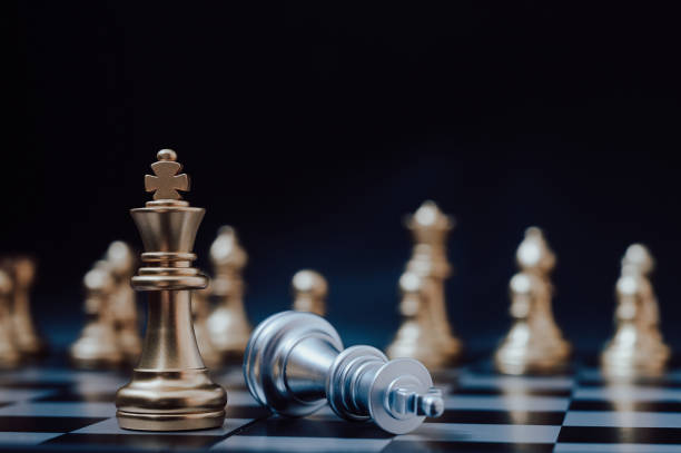 경쟁과 도전적인 개념으로 비즈니스 전략을 대표하는 체스 보드 게임 - board game color image photography nobody 뉴스 사진 이미지