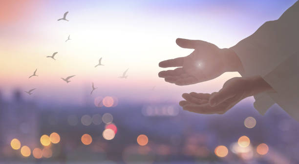 concepto de viernes santo - reconciliarse fotografías e imágenes de stock