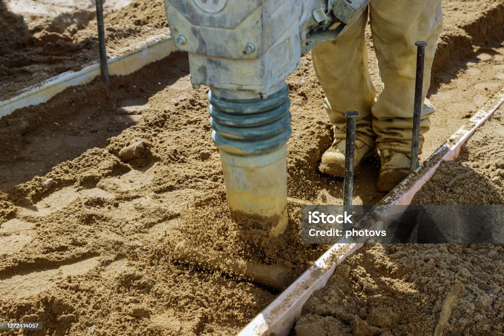 Spring Compacter Contraption Small Plate Compactor Jumping Jack Vibratory Hammer Tool At ...
