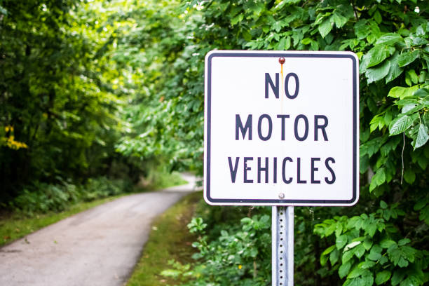 istock No motor vehicles sign 1272437531