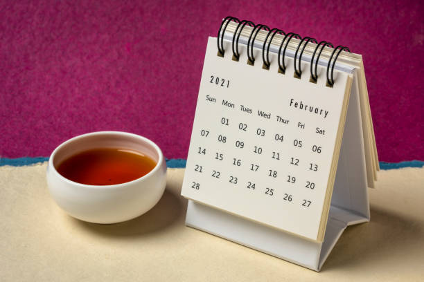 istock February 2021- spiral desktop calendar 1272468590