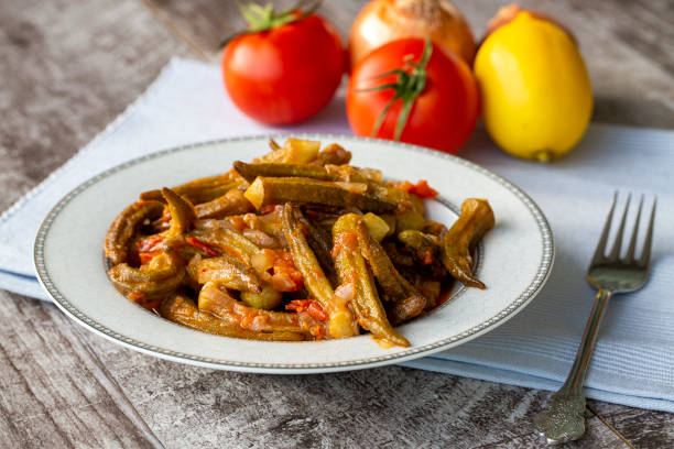 Carne Moída com Quiabo Fácil e Saborosa - receita deliciosa profissional - passo 1