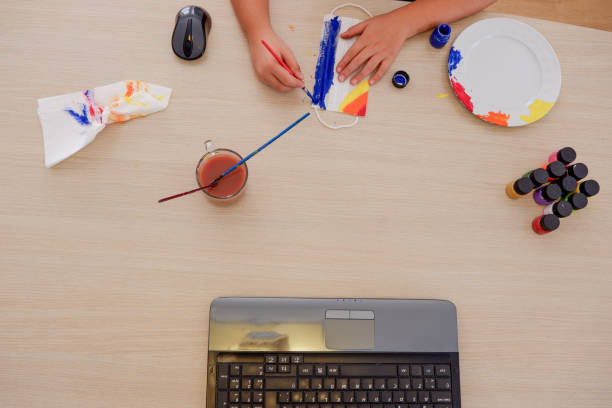istock Distance education painting lesson. 1272490156