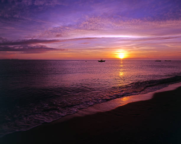 istock Taiwan Penghu Jibei Beach sunset 1272523364