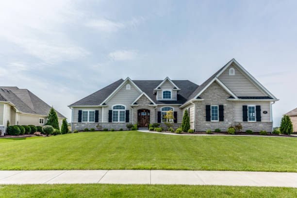 istock Front view of new home near Chicago 1272543144