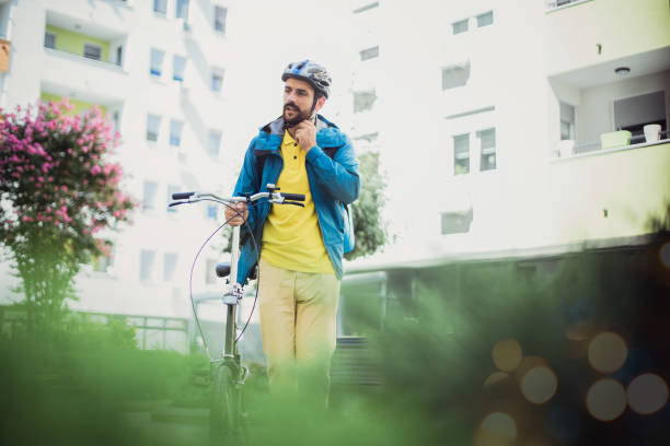 istock On his way to the customer 1272605183