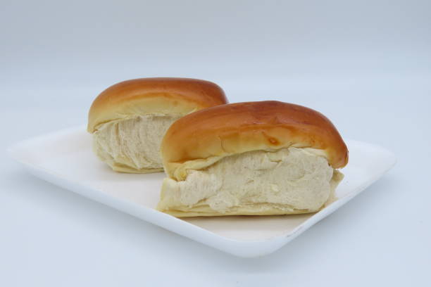 pan dulce y salado de brasil llamado "póo de cará" en portugués. - milk bread fotografías e imágenes de stock