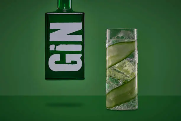 Gin is made from juniper and a classic British aperitif. It is sometimes served with cucumber, pepper or other ingredients. Mixed in cocktails, it always adds a spicy note to a drink.