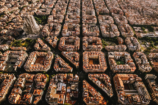 Vista aérea del barrio residencial del Eixample de Barcelona, con la Sagrada Familia, diseñado por el arquitecto catalán Antoni Gaudí photo
