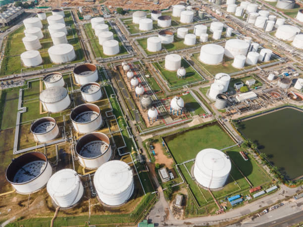 World Economic Recession of Oil and Gas Industrial Concept theme Sector From Coronavirus Covid-19, Global Stock Investment Downturn of Fuel Energy Oil/Gas Industry. Corona Virus Epidemic Crisis, Financial Economy recesión económica mundial del concepto industrial de petróleo y gas tema sector de coronavirus covid-19, inversión global de stock inversión de la industria de petróleo/gas de energía combustible. crisis epidémica del virus corona, economía finan