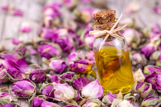 istock Pink rose essential oil 1272828184