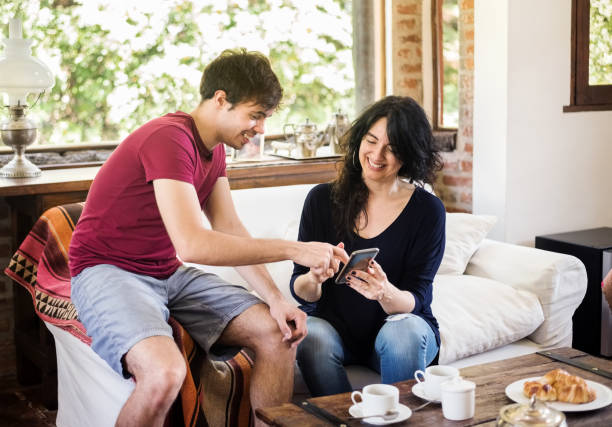 istock This is how you can upload pictures on social media 1272835876
