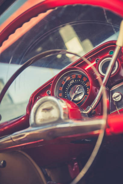 volante vintage, cuba - odometer speedometer gauge old fashioned foto e immagini stock