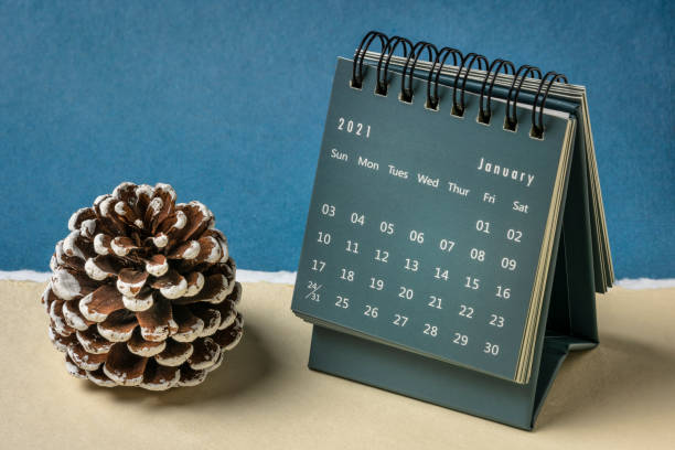istock January 2021- spiral desktop calendar 1272877856