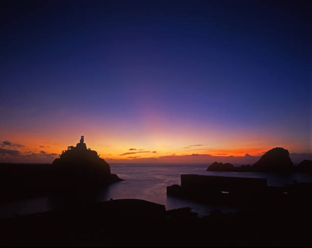 istock Taitung Lanyu Kaiyuan Port sunset 1272963643