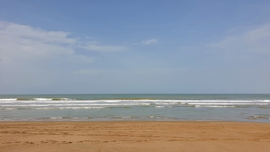 Image taken at Hawkes Bay Beach in Karachi at daytime - No filters or effect have been used.