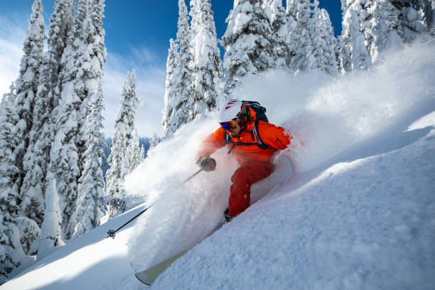 パウダースキー - sports helmet powder snow ski goggles skiing ストックフォトと画像