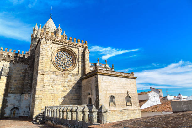 istock Cathedral of Evora, Portugal 1273196102
