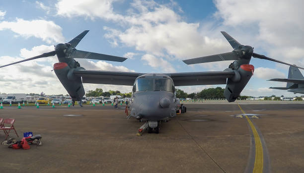 um avião militar bell-boeing cv-22b osprey tiltrotor - v22 - fotografias e filmes do acervo