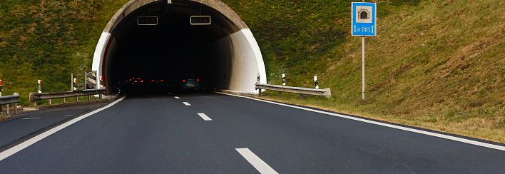 tunnel on the Swiss road, Driving on swiss roads