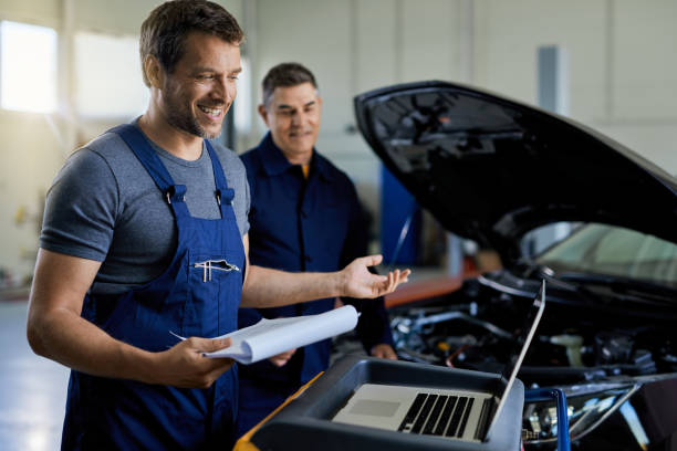 istock We have managed to repair the car! 1273264480