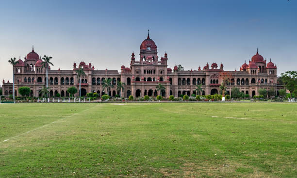 khalsa college es una institución educativa histórica en la ciudad norteña de la india de amritsar en el estado de punjab. - punjab fotografías e imágenes de stock