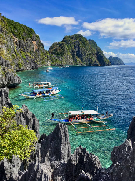 istock Crystal clear El Nido Philippines 1273283488