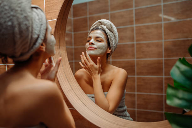 istock Nourishing her skin with a moisturizing mask 1273324909