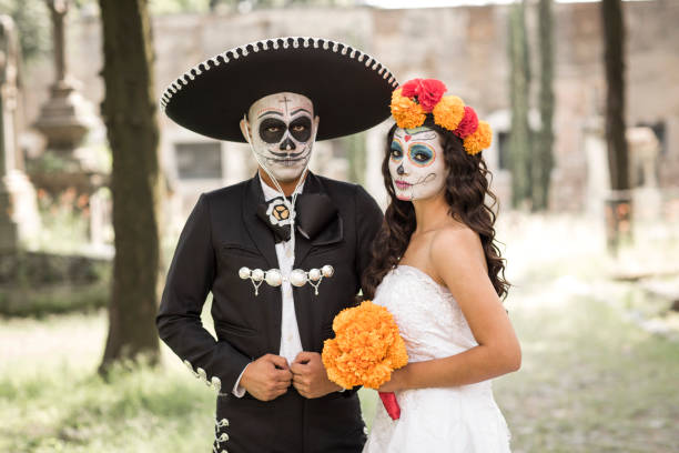 Dead Husband And Wife In Old Cemetery Stock Photo - Download Image Now -  Halloween, Mexico, Couple - Relationship - iStock