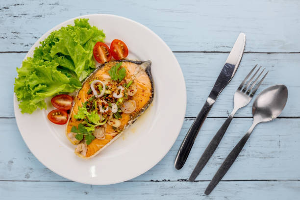 istock Spicy fried salmon salad 1273337901