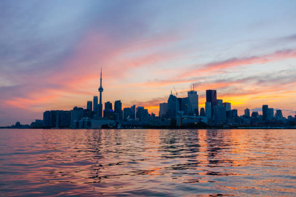 istock Morning of Toronto 1273342596