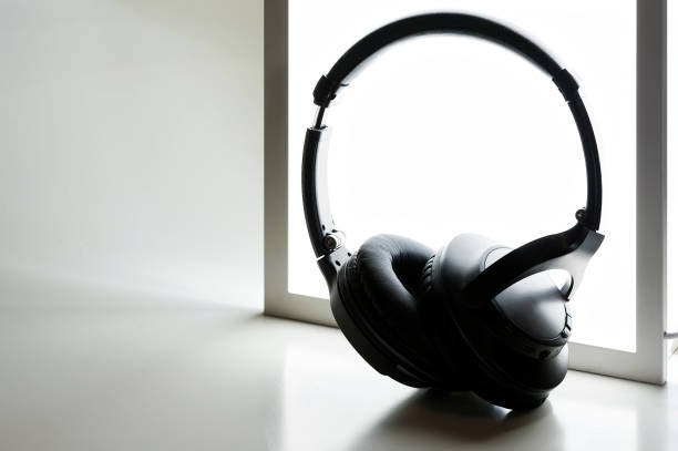 istock Unbranded wireless headphones 1273353389