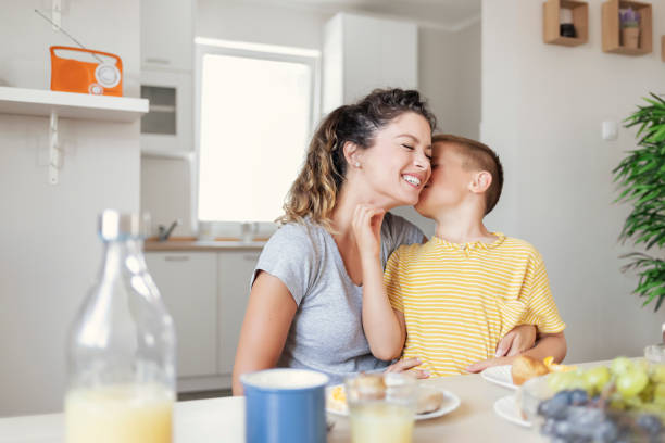 istock The family who eats together stays together 1273379359