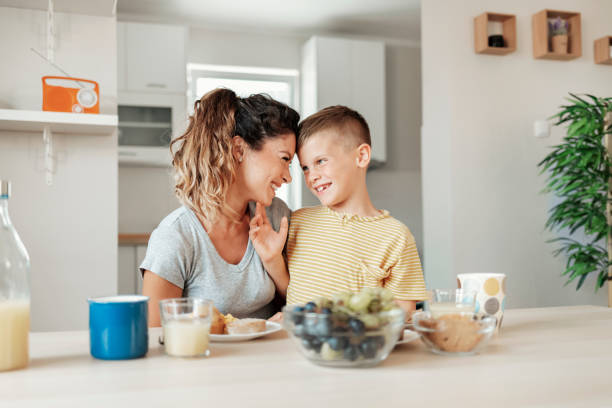 istock The family who eats together stays together 1273379392