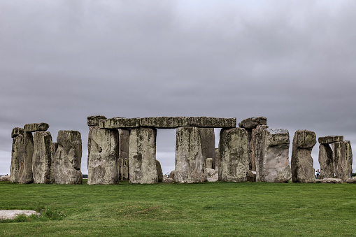 Stonehenge, prehistoric stone circle monument, cemetery, and archaeological site