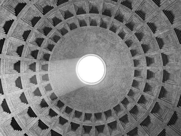 feixe de luz solar vindo através da cúpula oculus do antigo templo panteão em roma, itália - ancient rome pantheon rome church dome - fotografias e filmes do acervo