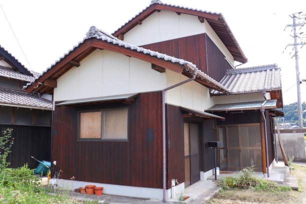 20 year old wooden house This is a 20 year old wooden house in Japan. obsolescence stock pictures, royalty-free photos & images